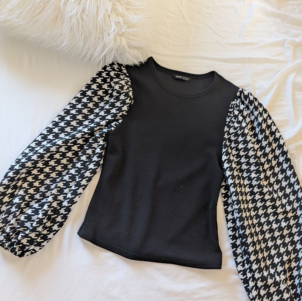 SHEIN | Houndstooth Poofy Sleeve Top